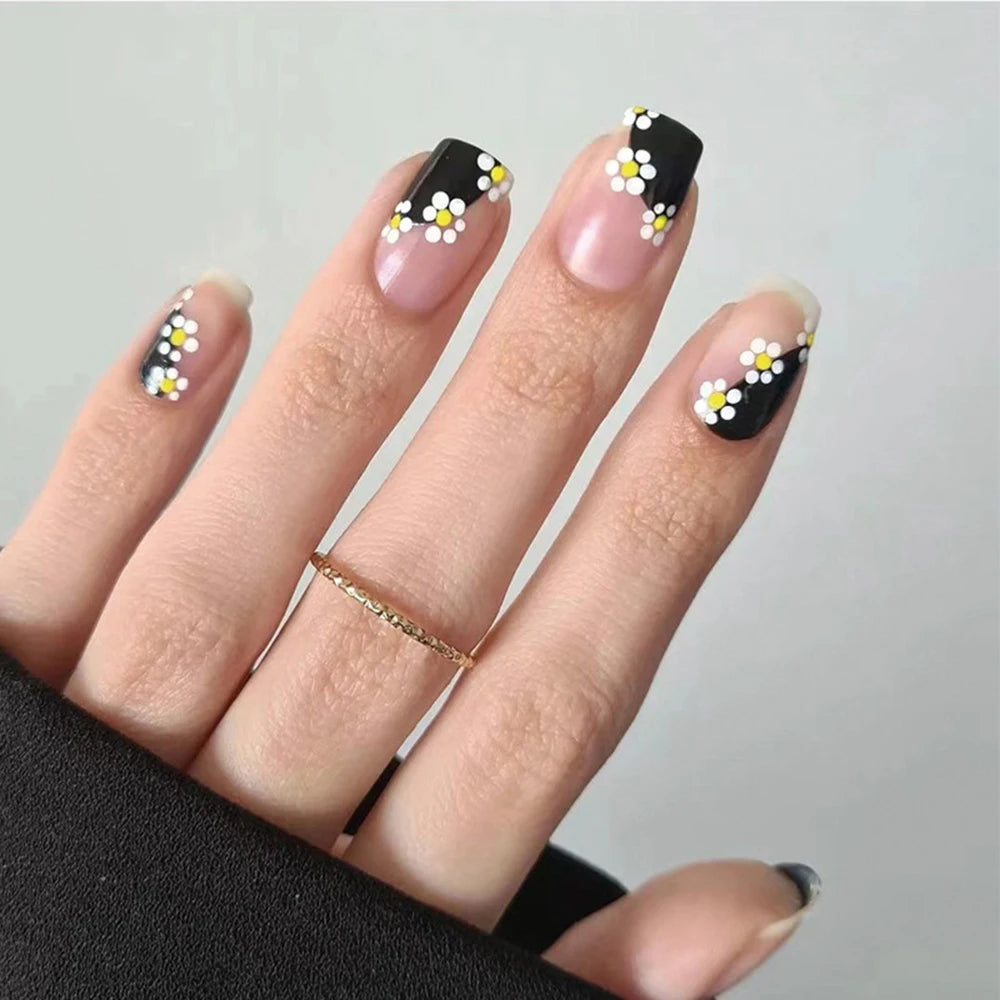 24Pcs/Box Fake Nails Almond Press on Nails for Women Bride With White Flower Designs Artificial Nail Tips Full Cover False Nails